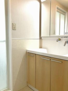 三面鏡付き洗面化粧台（5階）