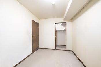 約6.4帖の洋室（CGで作成したリフォームイメージです）