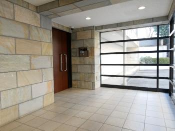 TVモニター付きオートロックシステムがございます