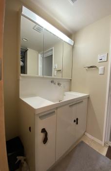 三面鏡付き洗面化粧台