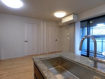 12.6帖のリビングダイニングです。床暖房がございます。