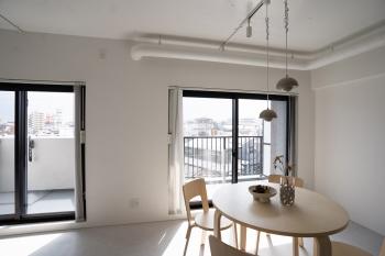 空が広がる5階の特等席　光と景色を楽しむ暮らし