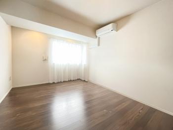 約8.0帖の洋室1（CGで加工したリフォームイメージです）