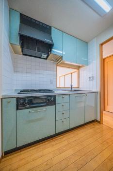 対面式システムキッチン