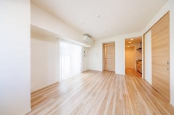 約10.4帖のリビングダイニング（CGで作成したリフォームイメージです。）