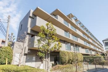 総戸数67戸、低層5階建てマンション