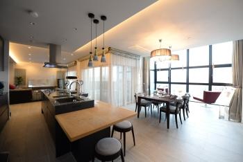 リビングダイニング