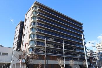 総戸数118戸の高級感かつスタイリッシュな外観です。