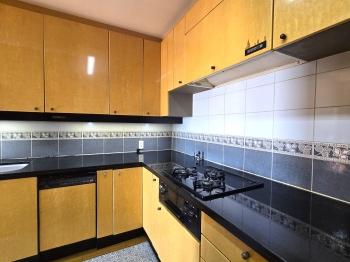 Ｌ字型システムキッチン