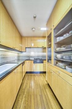 Ｌ字型システムキッチン