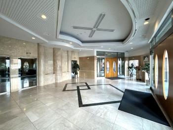 エントランスホール