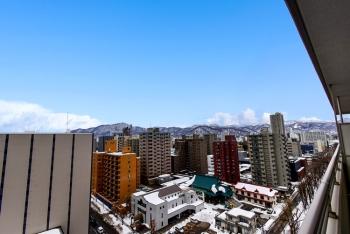 バルコニーからの南西側眺望（眺望は永続的に保証されるものではありません）