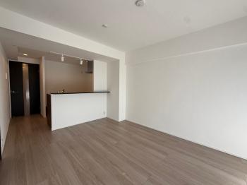 南向きの明るいリビングダイニング