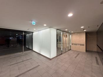 広々としたロビー