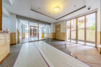 エントランスホール