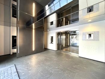 オートロックセキュリティが設けられており、安心と安全を提供します。