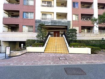 北東側のサブエントランス