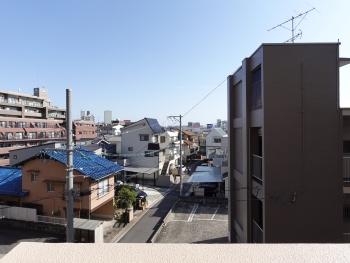 バルコニーからの眺望　　眺望は、永久的に保証されるものではございません。