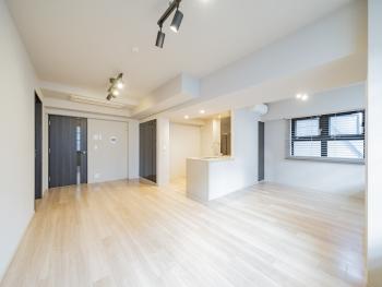 ガス温水式床暖房のあるリビングダイニング