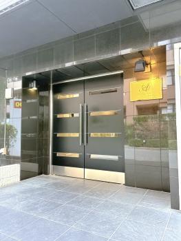 石造りの優雅なエントランス