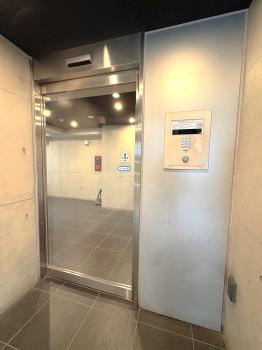 居住者さま以外の侵入を防止するオートロック