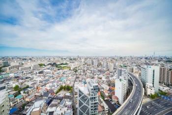 バルコニーからの眺望（北東側：眺望は永続的に保証されるものではありません）