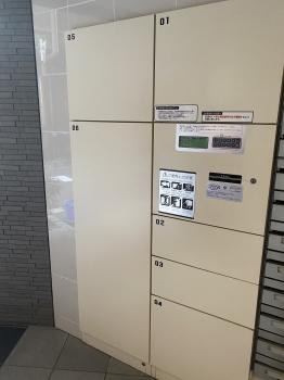 宅配ボックス付きです。