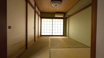 2間の押入が付いた和室