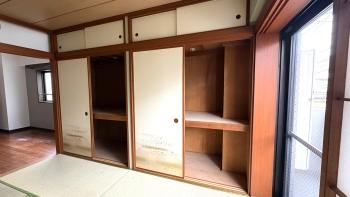 奥行のある押入