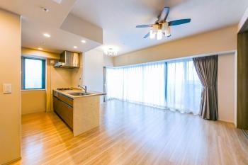 約16.3畳のリビング（CGで作成したリフォームイメージです）