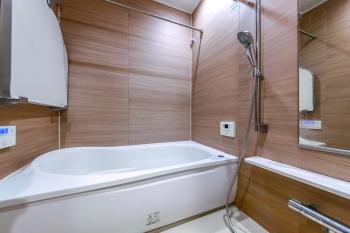 1418サイズ、ミストサウナ付きの浴室