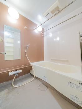 １４１８サイズの浴室は浴室換気乾燥機付きです。