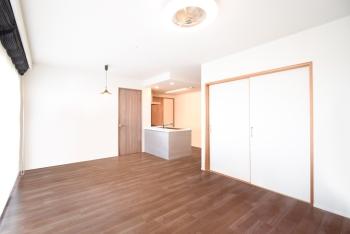 リビング・ダイニング　（ＣＧで作成したリフォームイメージです）