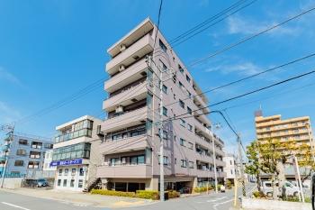 1997年10月完成物件　タイル張りの高級感ある外観