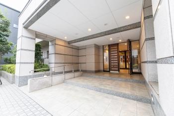 エントランス外観