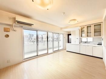 リビングダイニング（CGで作成したリフォームイメージです）