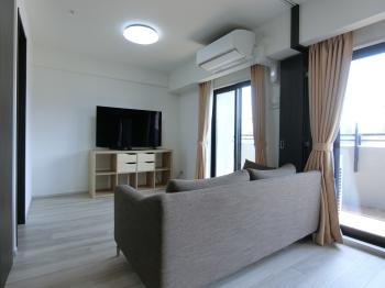 洋室1は可動間仕切りを開放してリビングとして利用することもできます