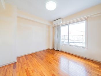 洋室２（CGで作成したリフォームイメージです。）