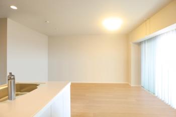 眺望良好のリビングダイニング（ＣＧで作成したリフォームイメージです）