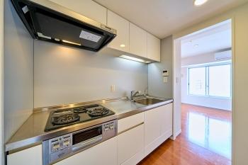 キッチン　掲載中の家具、什器等は販売価格に含まれません