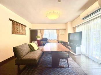 南・東側の2面採光を確保したLDK