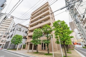 １９９６年３月築、「入谷」駅から徒歩５分のマンションになります。
