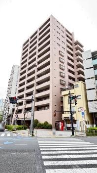 ２００２年１月築、総戸数５１戸のマンションになります。