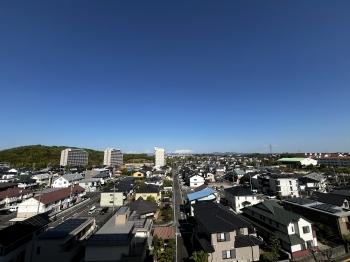 東面バルコニーから東向きの眺望