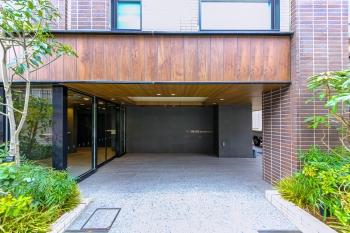 緑豊かでホテルライクなエントランスアプローチ