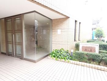 １９９５年完成・総戸数２８戸のマンションです