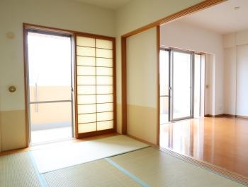 約６．３帖の和室です
