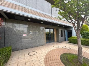 マンション出入口
