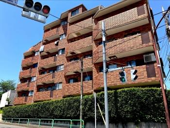 外壁タイル張り・６階建て