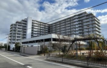 総戸数１５６戸　２００５年２月築のマンションです。